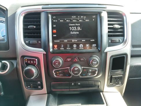 Used 2017 RAM 1500 Classic SLT w/ SLT Plus D←cor Group AWD/4WD image 24
