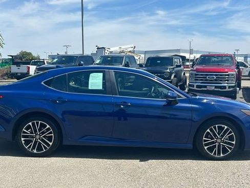 Used 2025 Toyota Camry XLE FWD image 2