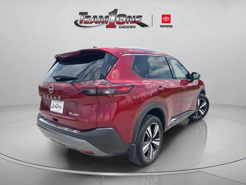 Used 2023 Nissan Rogue SL AWD/4WD image 11