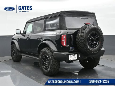 Used 2024 Ford Bronco Wildtrak image 8