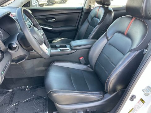 Certified 2023 Nissan Sentra SR w/ SR Premium Package FWD image 7