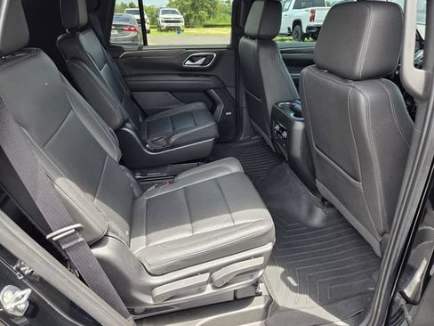 Used 2022 Chevrolet Tahoe Z71 w/ Z71 Off-Road Package AWD/4WD image 18