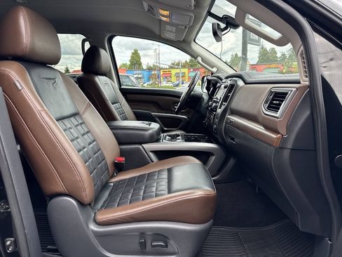Used 2018 Nissan Titan Platinum Reserve w/ Platinum Utility Package AWD/4WD image 16