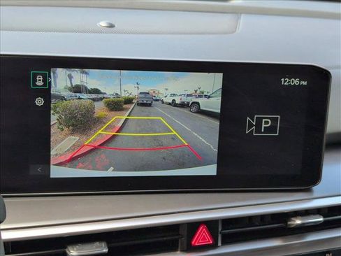 Used 2025 Kia Sorento LX FWD image 14