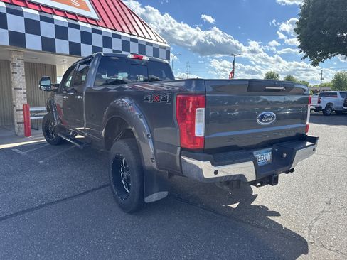 Used 2019 Ford F350 Lariat w/ Lariat Ultimate Package AWD/4WD image 2