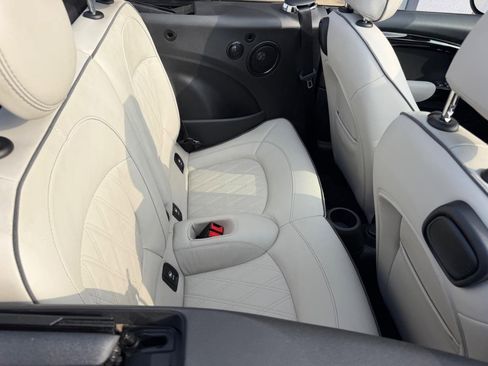 Used 2021 MINI Cooper S w/ Signature Upholstery Package image 20