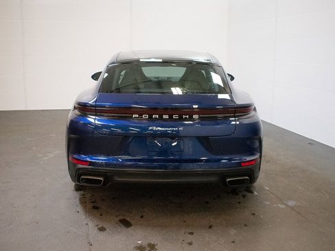 Certified 2024 Porsche Panamera 4 image 6
