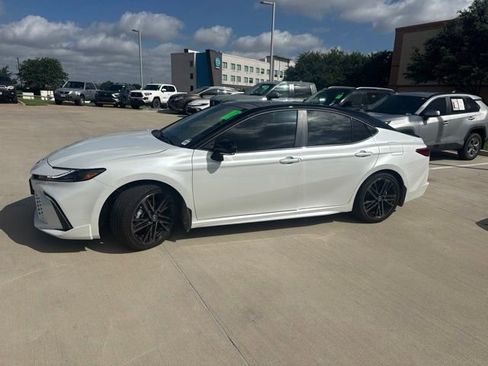 Used 2025 Toyota Camry XSE w/ Premium Package FWD image 7