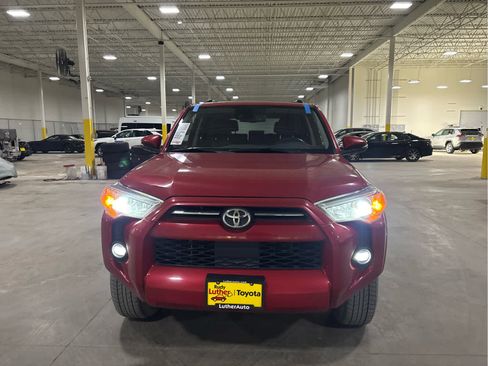 Used 2024 Toyota 4Runner SR5 Premium w/ Moonroof Package image 2