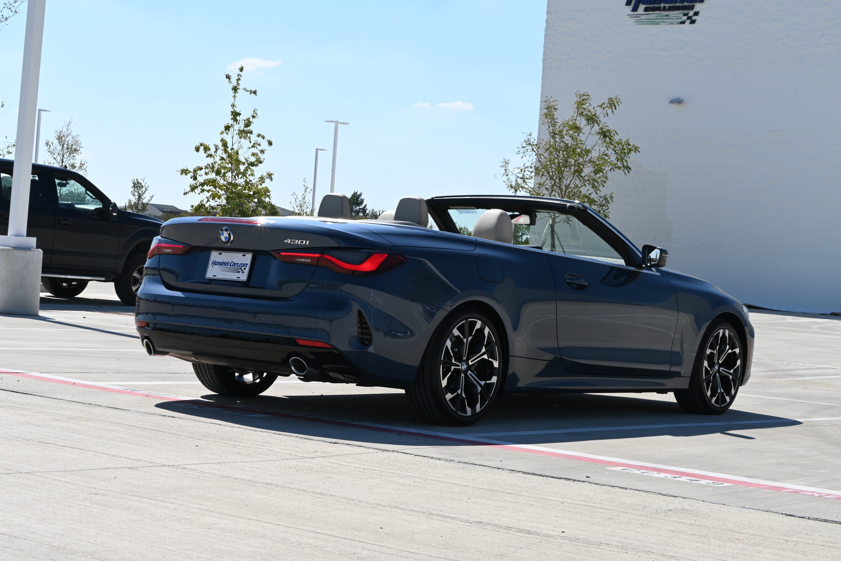 Certified 2026 BMW 430i Convertible RWD image 8