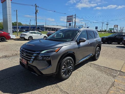 New 2026 Nissan Rogue Platinum AWD/4WD image 10