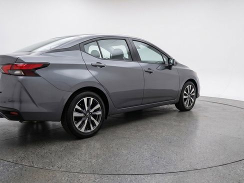 Used 2025 Nissan Versa SV image 9