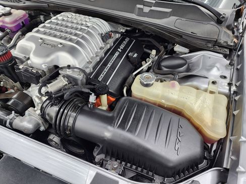 Used 2017 Dodge Challenger SRT Hellcat image 19