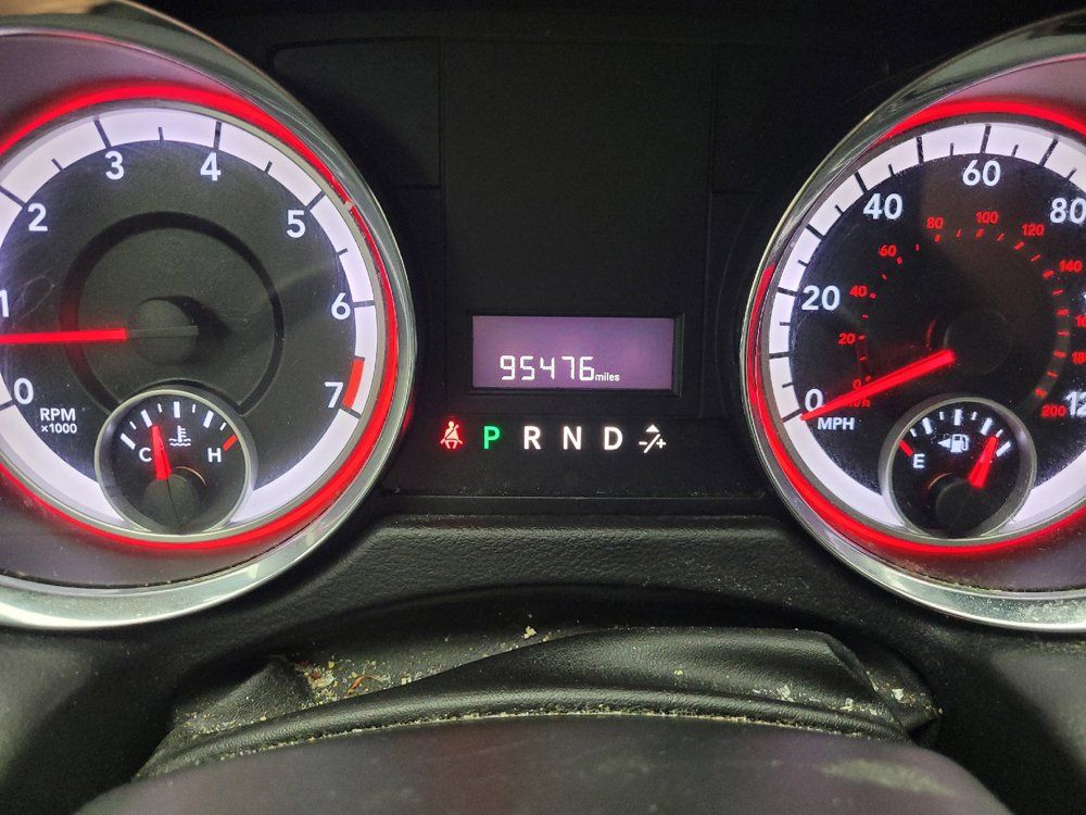 Used 2015 Dodge Grand Caravan American Value Package FWD image 23