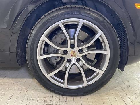 Used 2019 Porsche Cayenne S AWD/4WD image 15