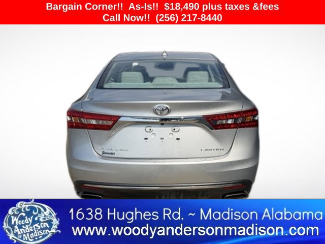 Used 2017 Toyota Avalon Limited w/ Carpet Mat Package FWD image 5