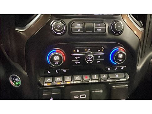 Used 2019 Chevrolet Silverado 1500 High Country w/ Technology Package image 13