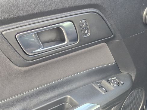 Certified 2022 Ford Mustang Coupe image 14