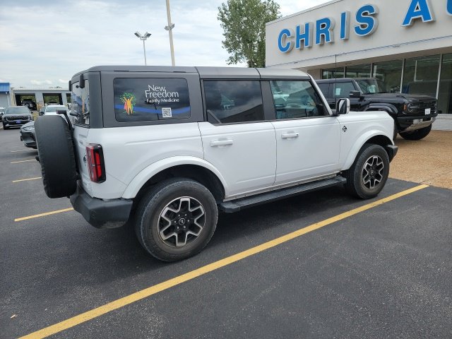 Used 2024 Ford Bronco Outer Banks AWD/4WD image 3