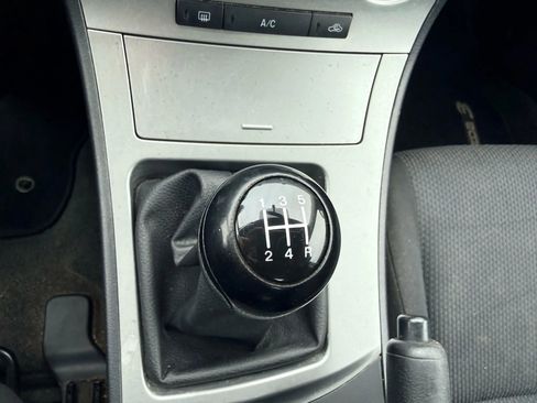 Used 2010 MAZDA MAZDA3 i Touring FWD image 12