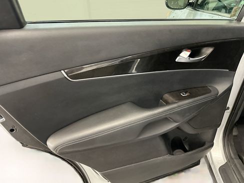 Used 2016 Kia Sorento LX w/ LX Convenience Package image 26
