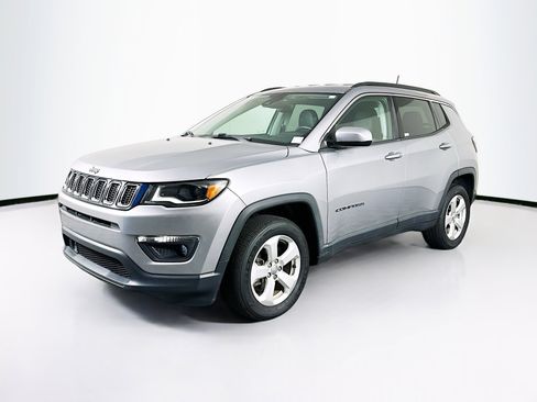 Used 2018 Jeep Compass Latitude w/ Popular Equipment Group image 3