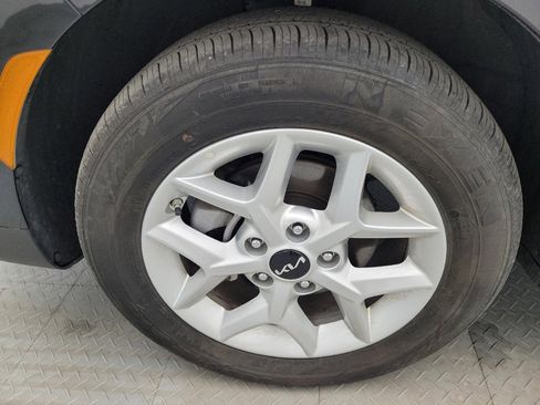 Used 2025 Kia Soul LX image 31