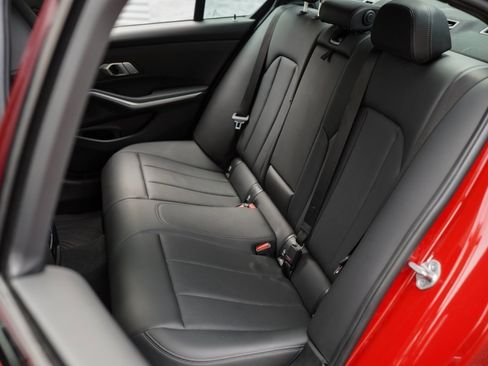 Used 2022 BMW 330i Sedan w/ Convenience Package image 23