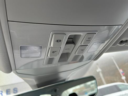 Used 2023 Volkswagen Jetta SE w/ Panoramic Sunroof Package FWD image 32