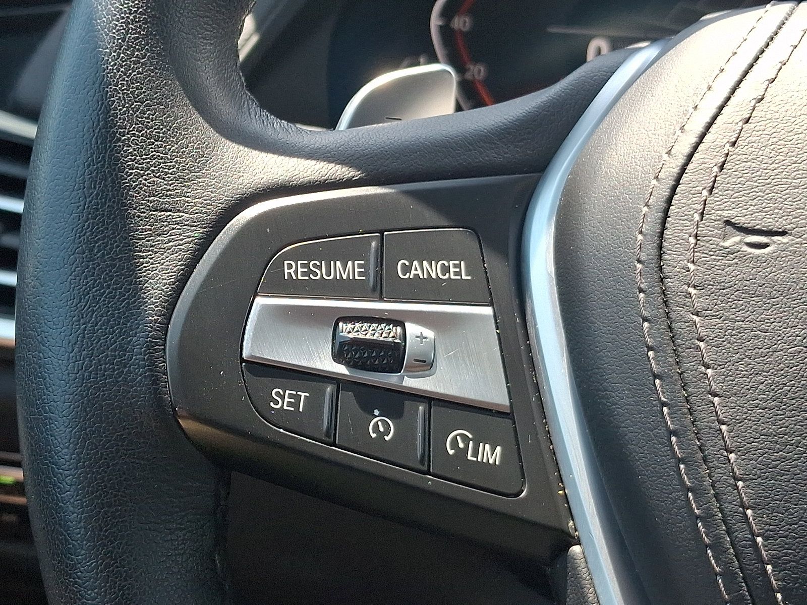 Used 2023 BMW X5 xDrive40i w/ Premium Package AWD/4WD image 23