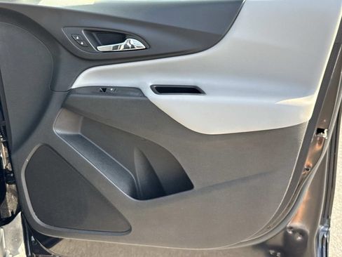 Used 2020 Chevrolet Equinox LS FWD image 19