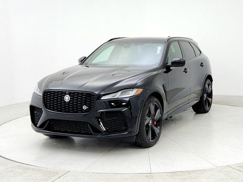 Certified 2025 Jaguar F-PACE SVR image 1