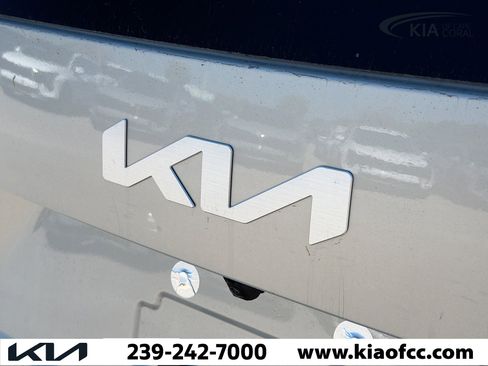 New 2027 Kia Telluride S image 11