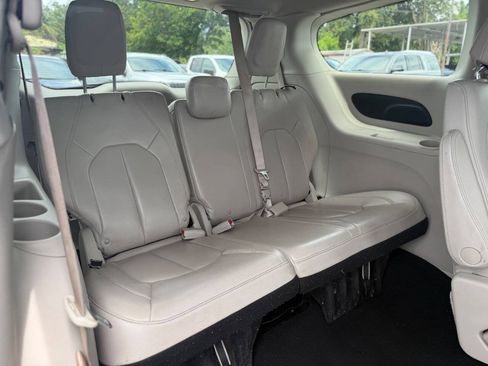 Used 2021 Chrysler Voyager Lxi FWD image 18