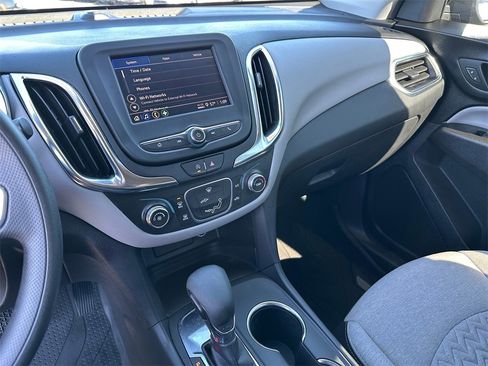 Certified 2024 Chevrolet Equinox LS w/ LS Convenience Package image 18