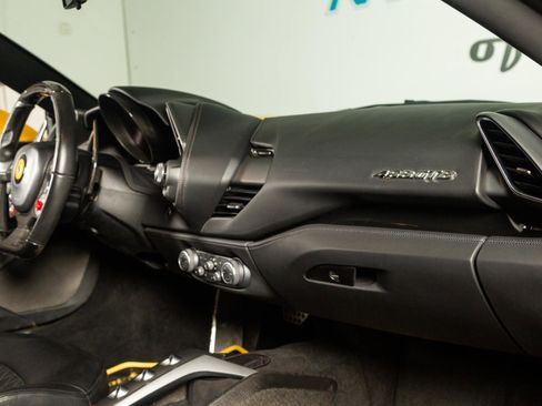 Used 2016 Ferrari 488 GTB RWD image 16
