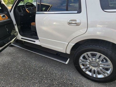Used 2012 Lincoln Navigator 2WD image 7