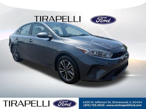 Used 2024 Kia Forte LXS w/ LXS Technology Package FWD image 5