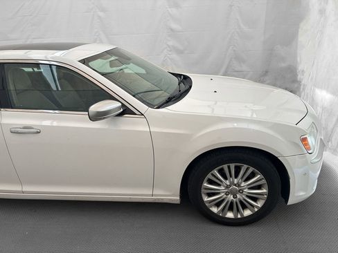 Used 2013 Chrysler 300 C Luxury Series w/ Harman Kardon Audio Group AWD/4WD image 7