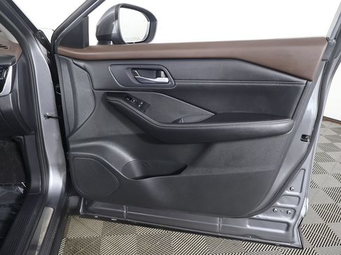 Used 2023 Nissan Rogue SL w/ SL Premium Package AWD/4WD image 25