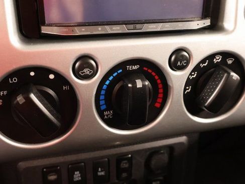 Used 2008 Toyota FJ Cruiser 4WD image 16