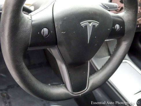 Used 2021 Tesla Model 3 Standard Range Plus image 16