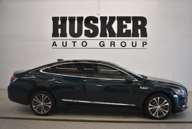Used 2019 Buick LaCrosse Essence AWD/4WD image 2