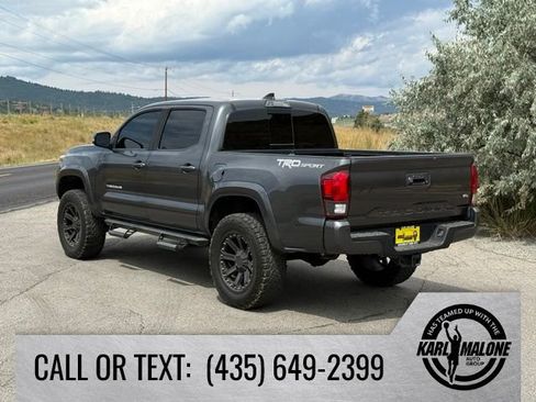 Used 2019 Toyota Tacoma TRD Sport w/ Technology Package RWD image 3
