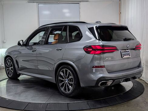 Used 2025 BMW X5 xDrive50e w/ M Sport Package image 6