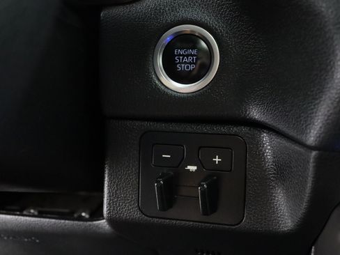 Used 2023 Toyota Tundra Limited w/ Power Package AWD/4WD image 18