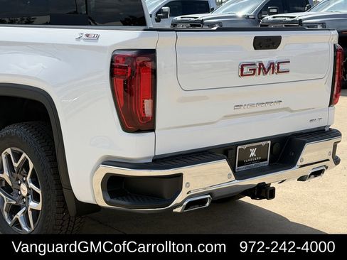 New 2026 GMC Sierra 1500 SLT AWD/4WD image 6