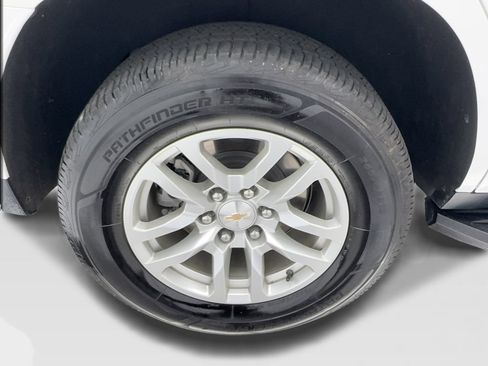 Used 2024 Chevrolet Tahoe LT RWD image 14
