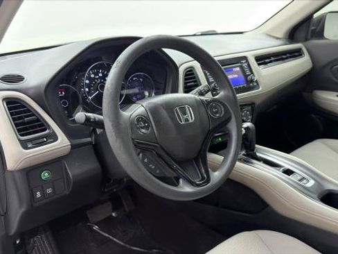 Used 2019 Honda HR-V LX image 24