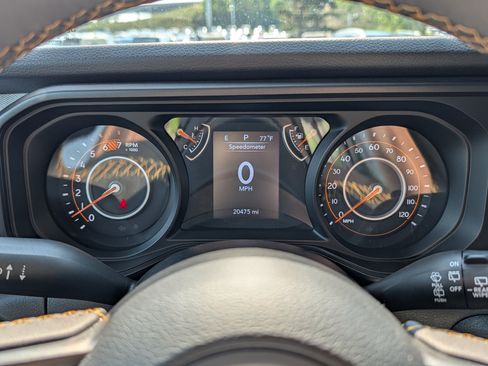 Used 2024 Jeep Wrangler Unlimited Sport AWD/4WD image 21